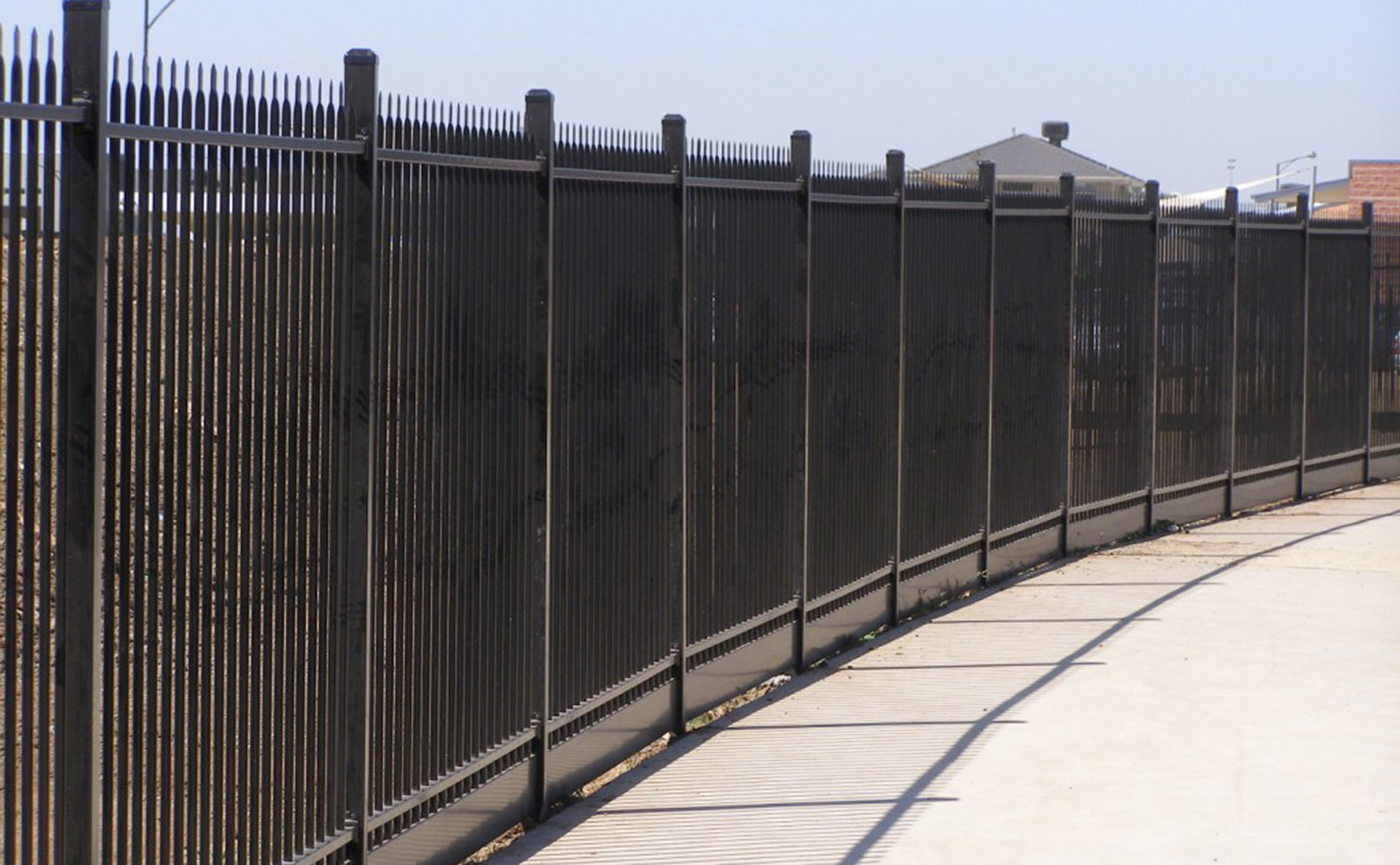 Commercial fencing